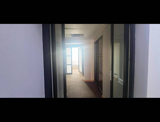 BUSINESS PROPERTY TO RENT IN ERASMUSKLOOF